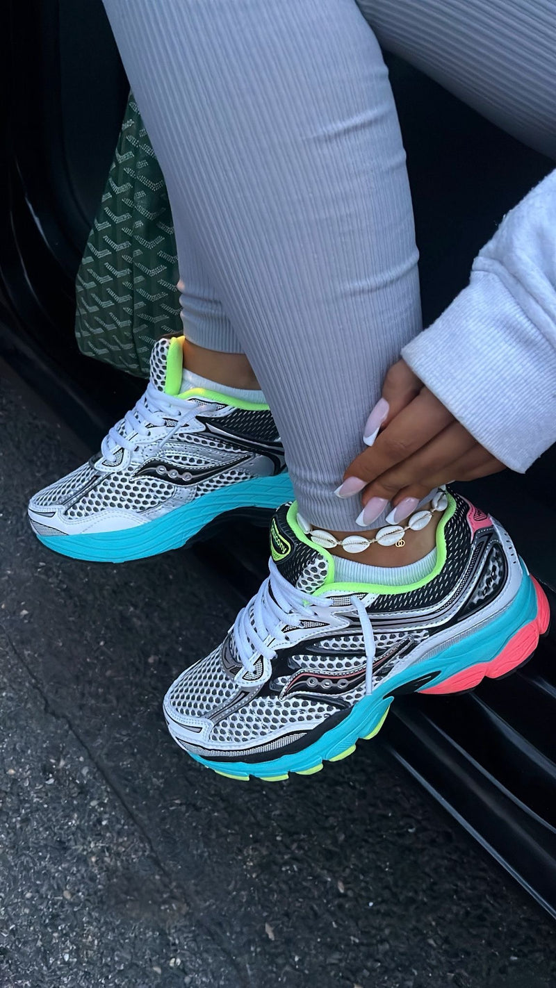 Saucony